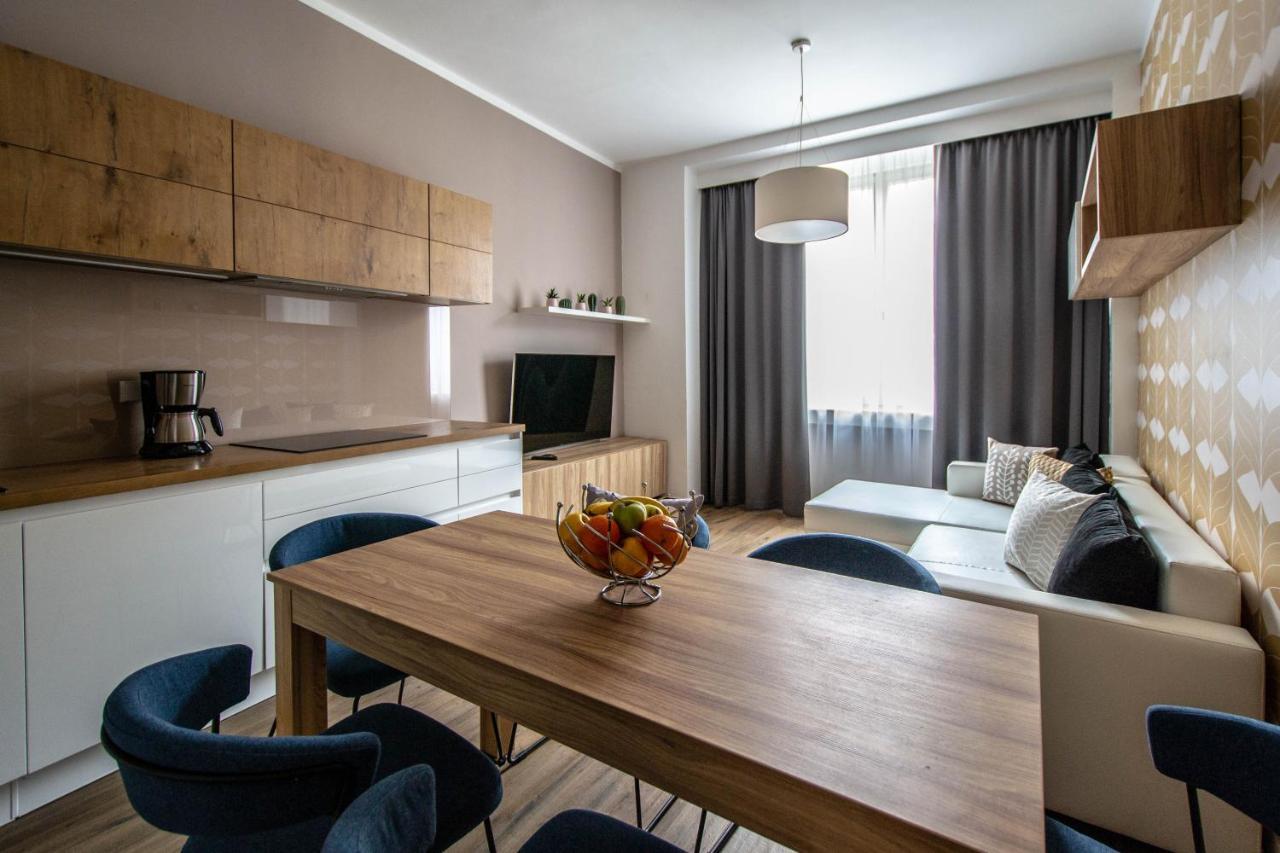 Apartment Executive Bright Apt. By Ruterra Prag