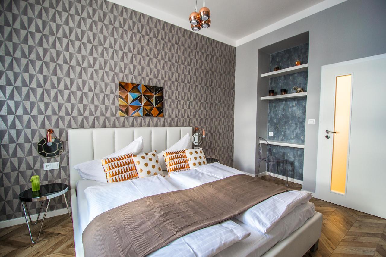 Executive Bright Apt. By Ruterra Prag